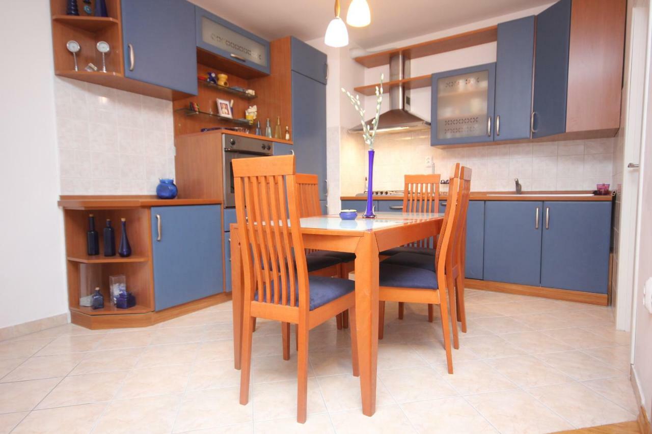 Apartment Karlo Near The Most Beautiful Beach Znjan Split Kültér fotó