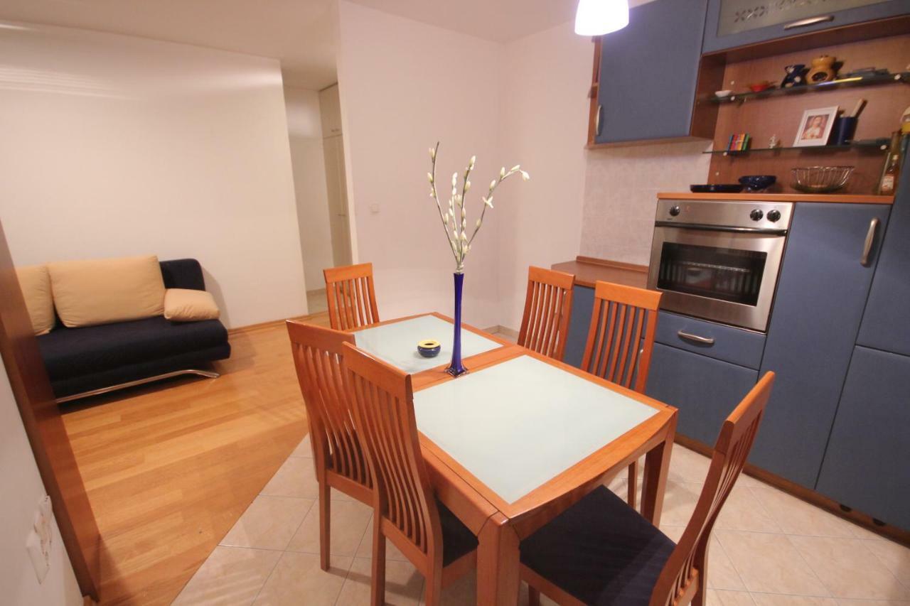 Apartment Karlo Near The Most Beautiful Beach Znjan Split Kültér fotó