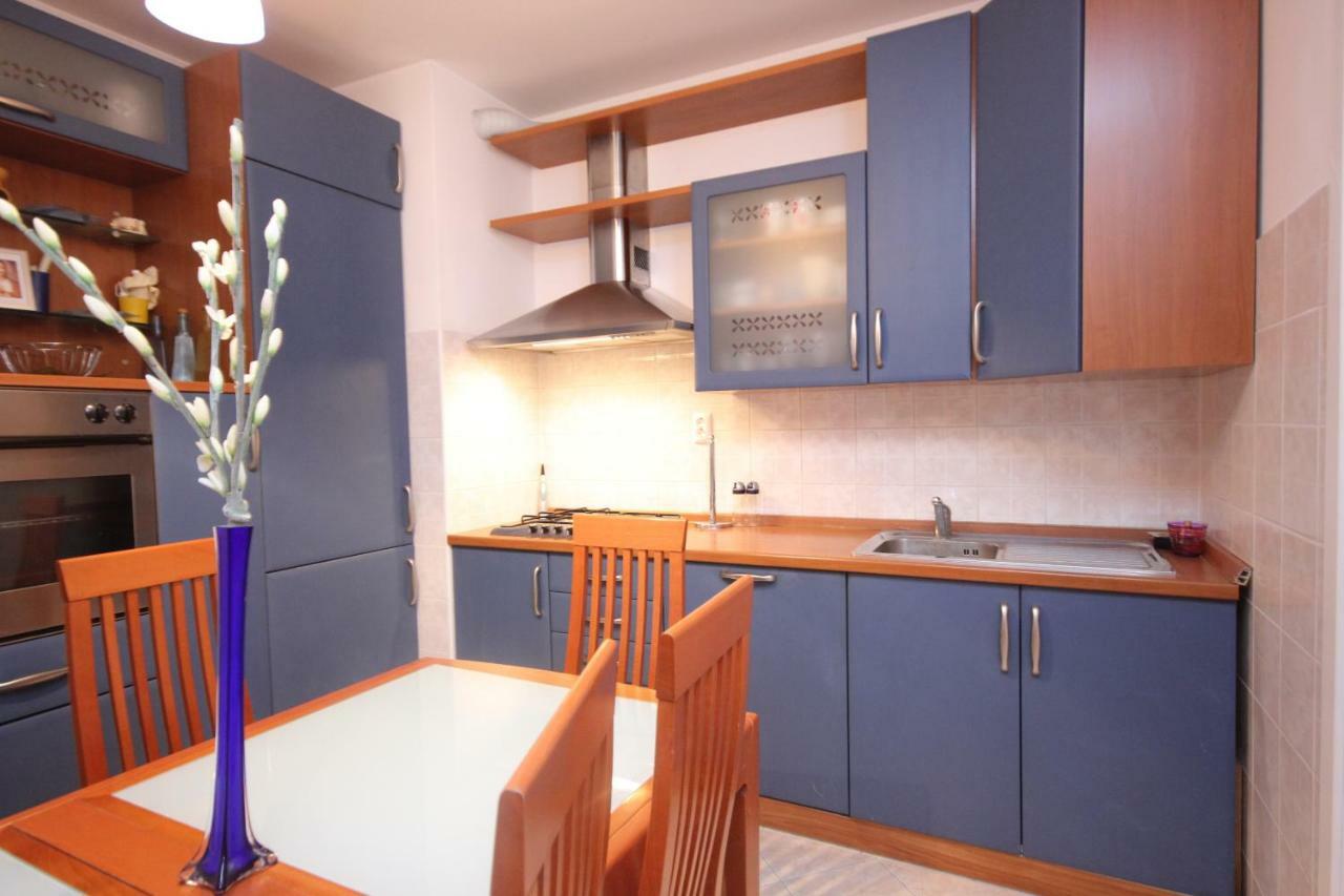 Apartment Karlo Near The Most Beautiful Beach Znjan Split Kültér fotó
